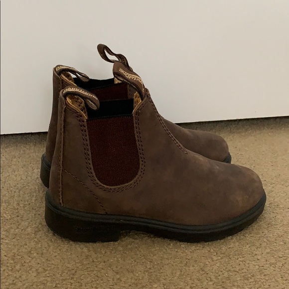 unisex blundstones